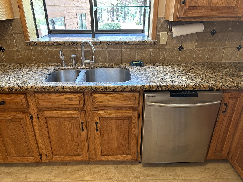 Potos of MacLean Rental