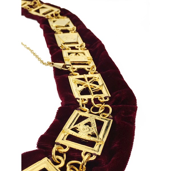 Royal Arch gold Chain Collar with red lining