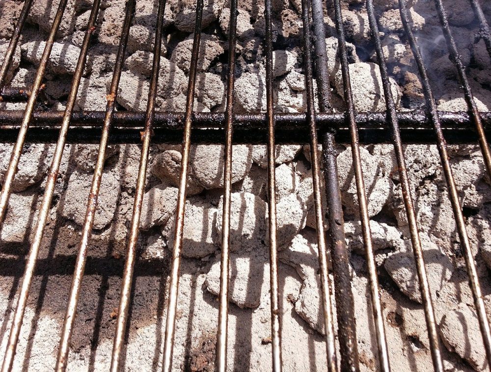 How to Keep a Grill from Rusting 7 Quick Tips Mad Backyard