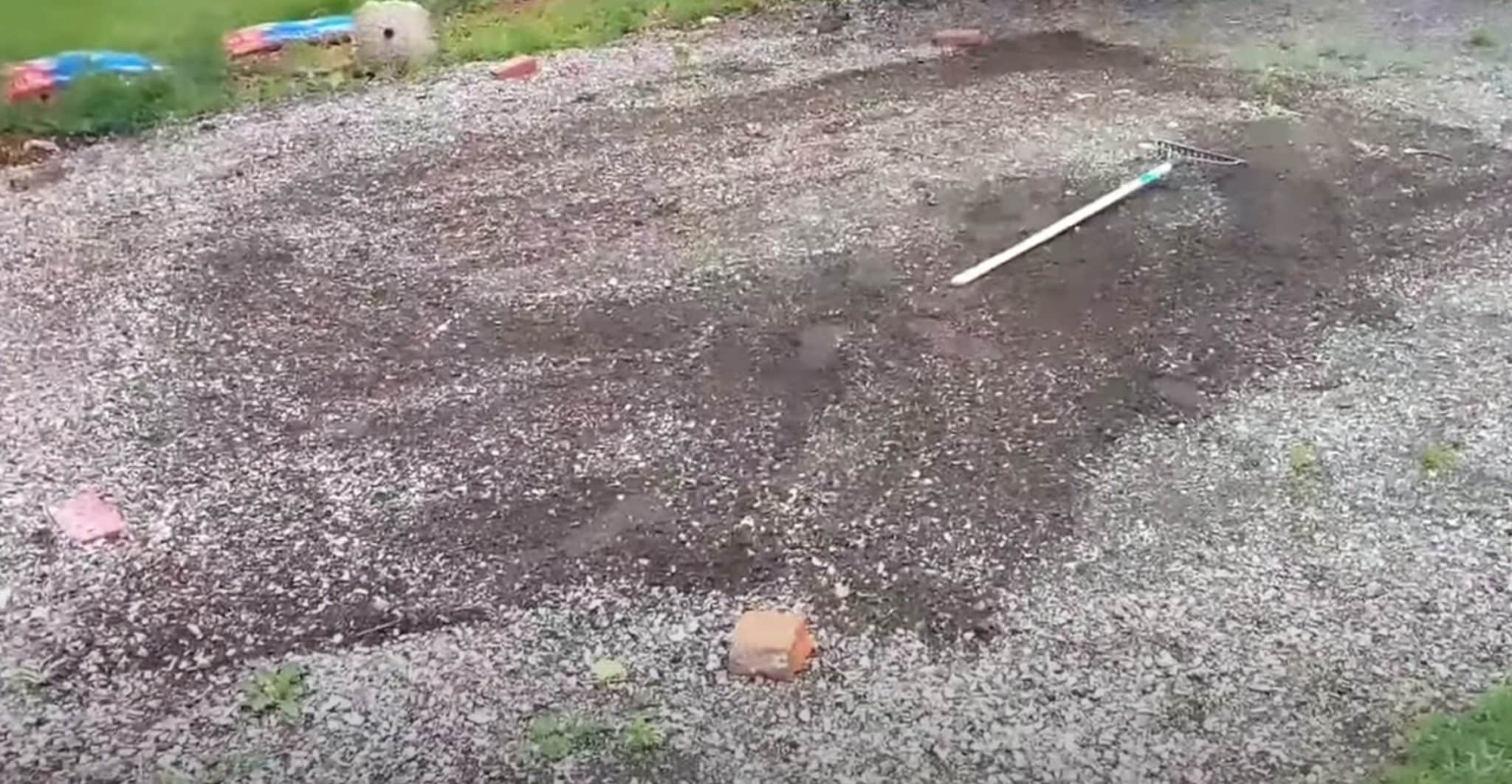 How To Level Ground For a Pool Without Digging 3 Easy Solutions Mad