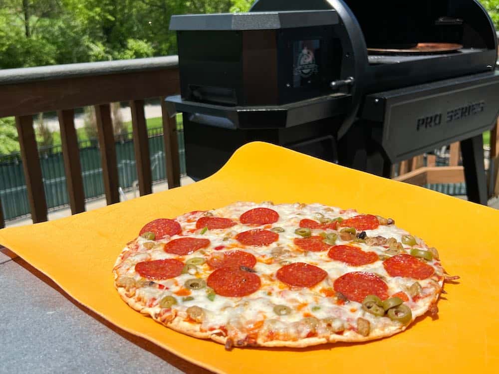 How to Cook a Frozen Pizza on a Pellet Grill Mad Backyard