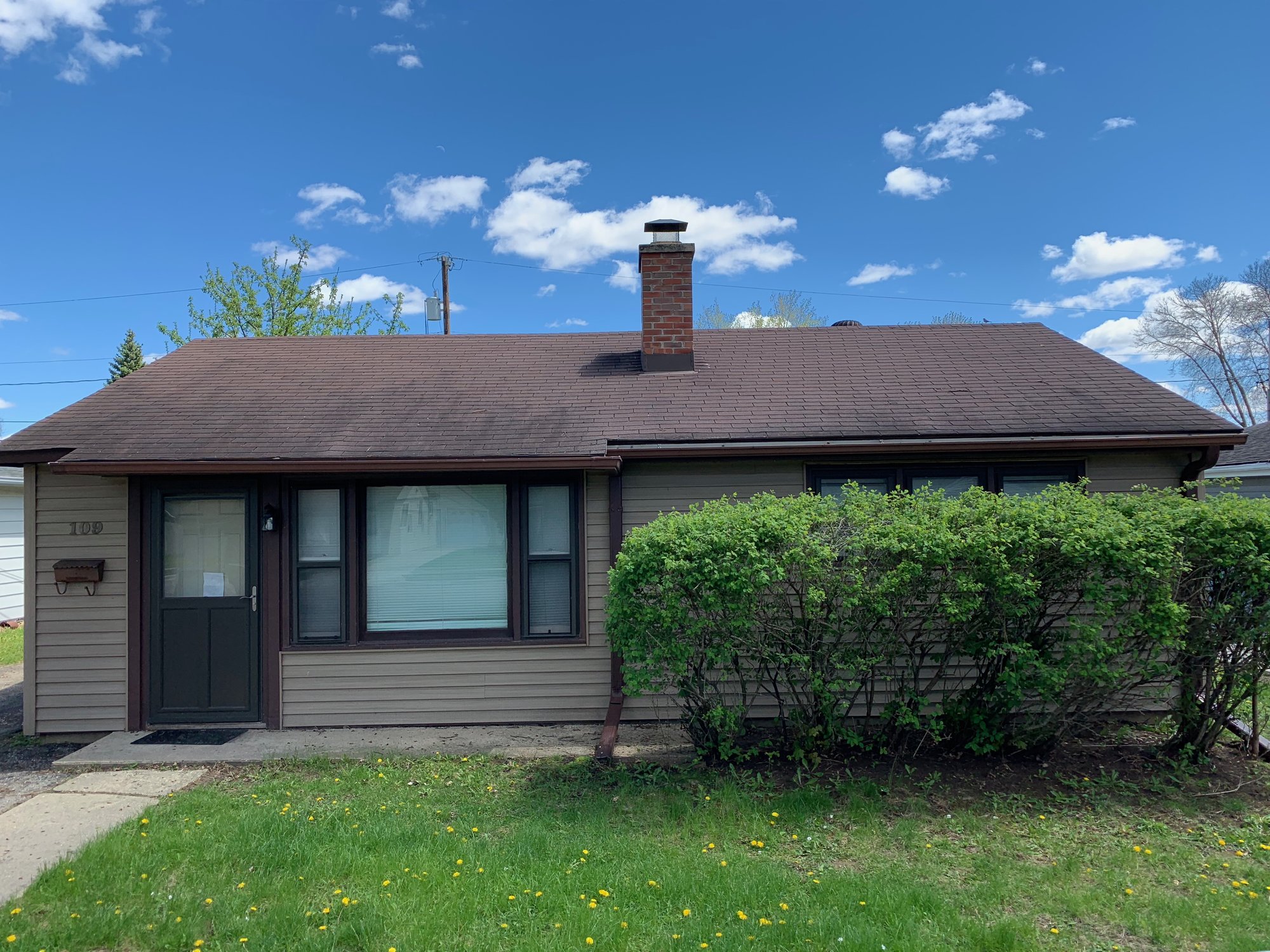 **SOLD** Cozy Bungalow on Madison's East Side