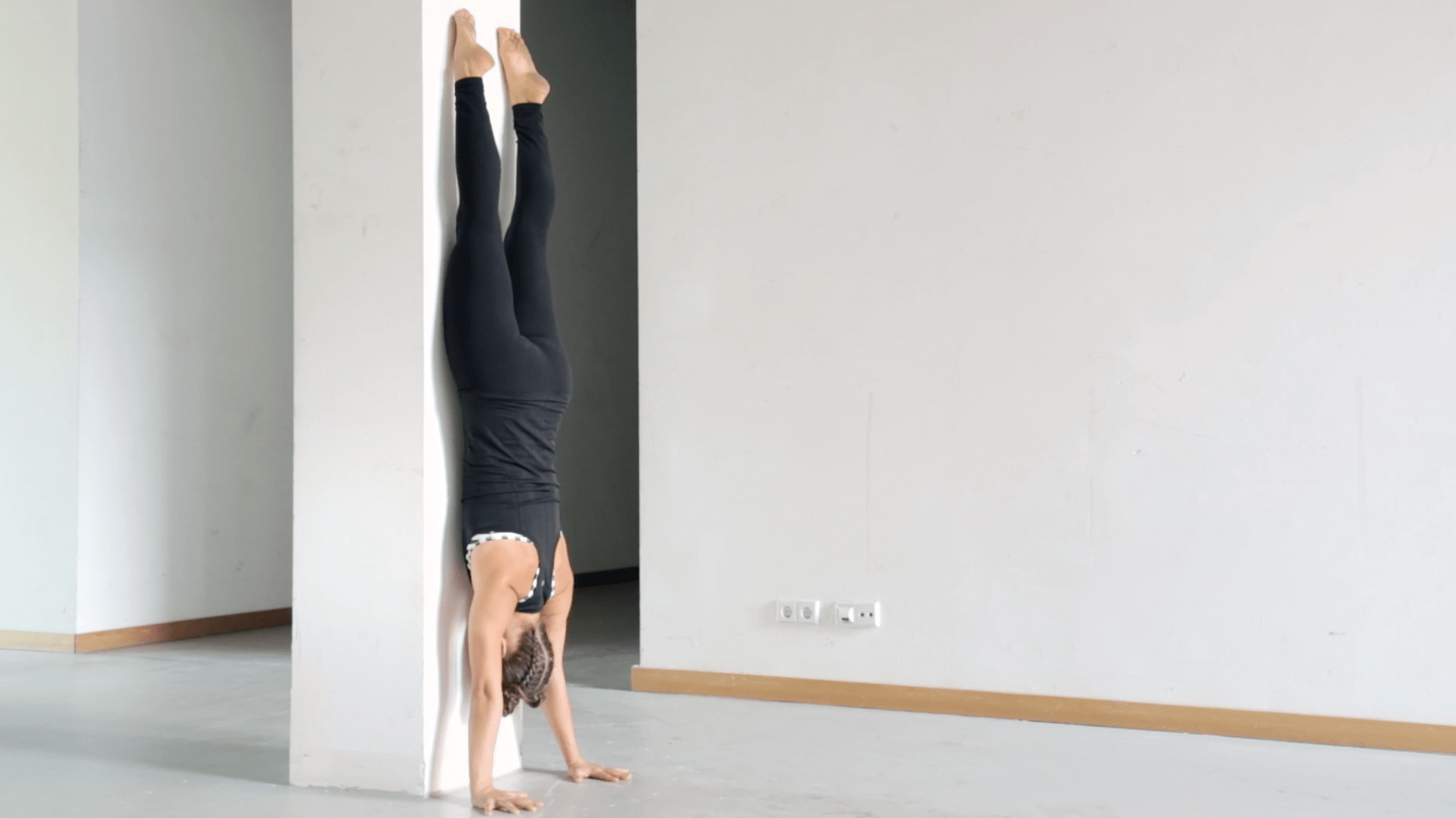 Handstand Lernen Anfänger Tutorial Beste Vorübungen Mady Morrison