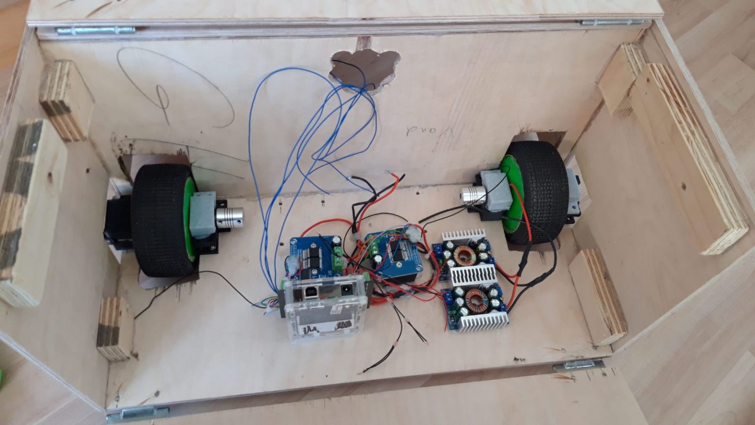 20200225 Student Robotics motors with encoders 01 MAI Robotics