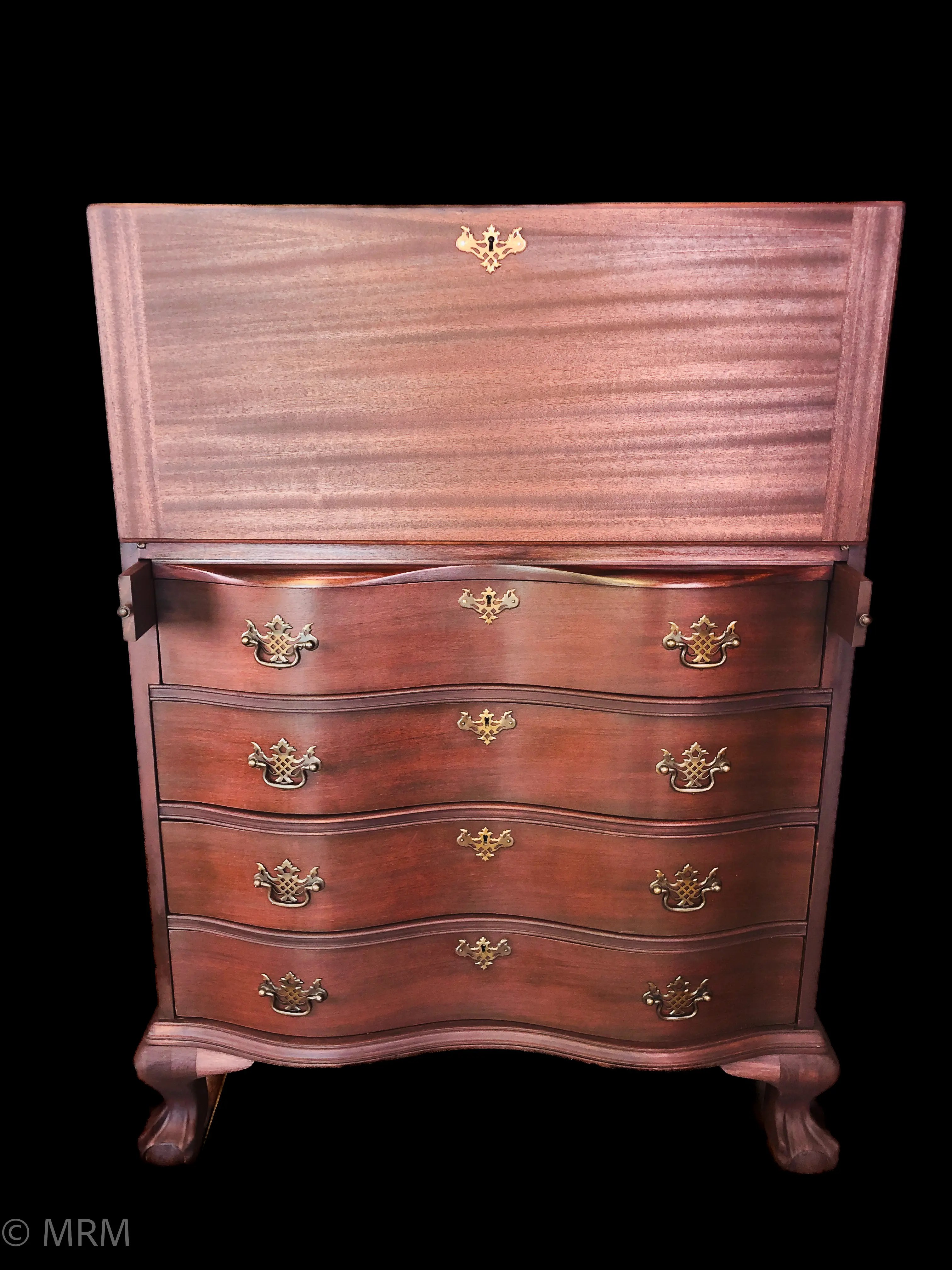 American Chippendale Mahogany Oxbow Slant Top Desk • Maison Robert