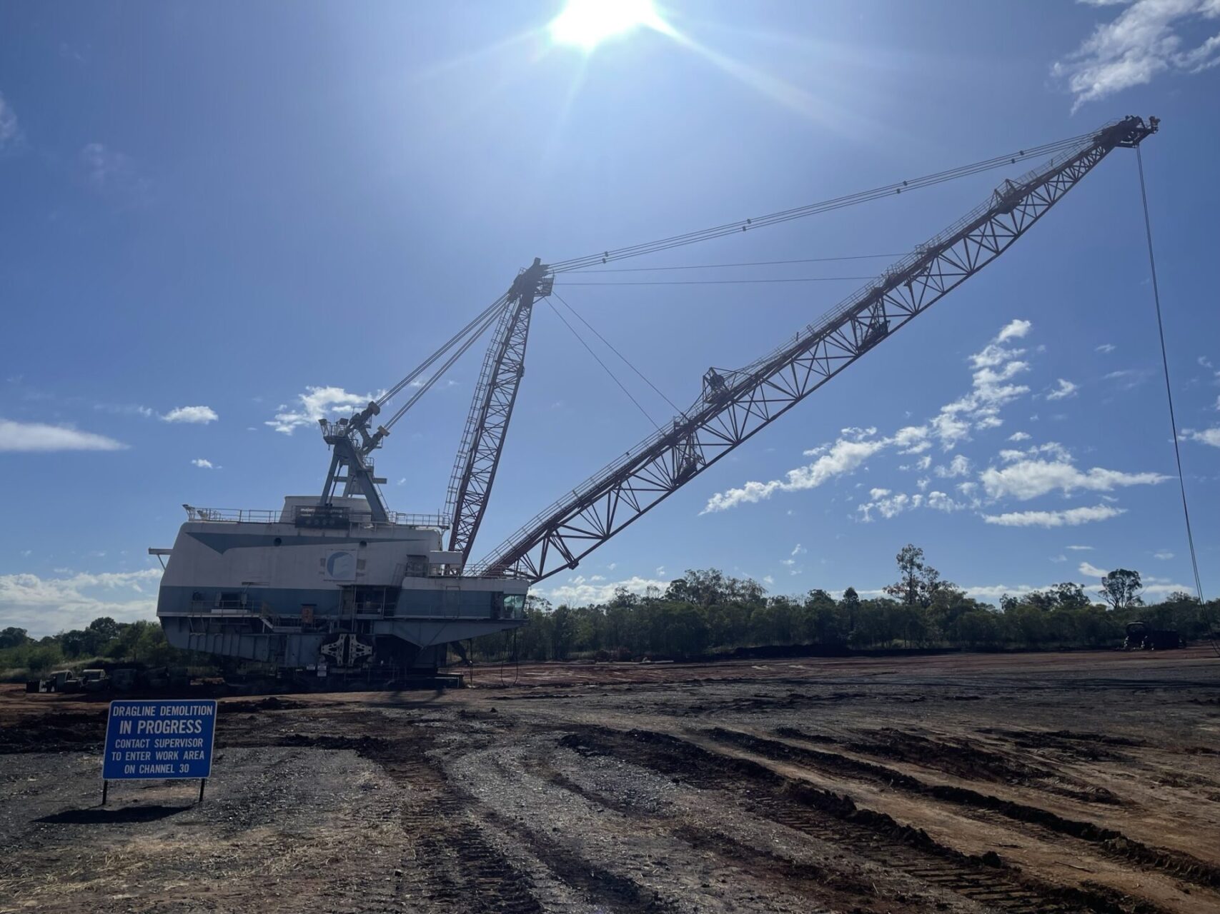 Ensham Resources, Dragline DLO3 Demolition Comet, QLD