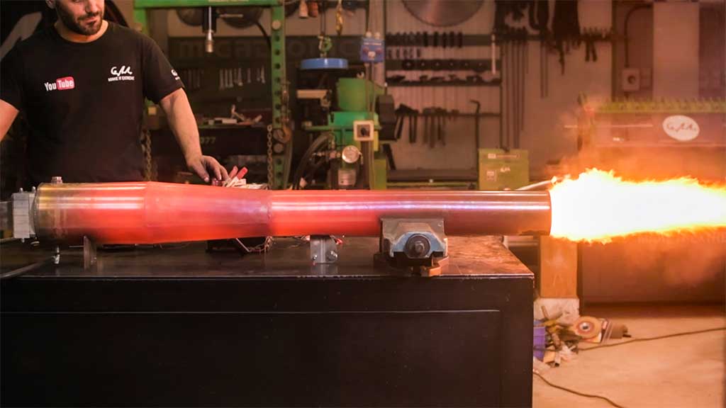Project 0136 | Making a gasoline pulse Jet Engine - Make It Extreme