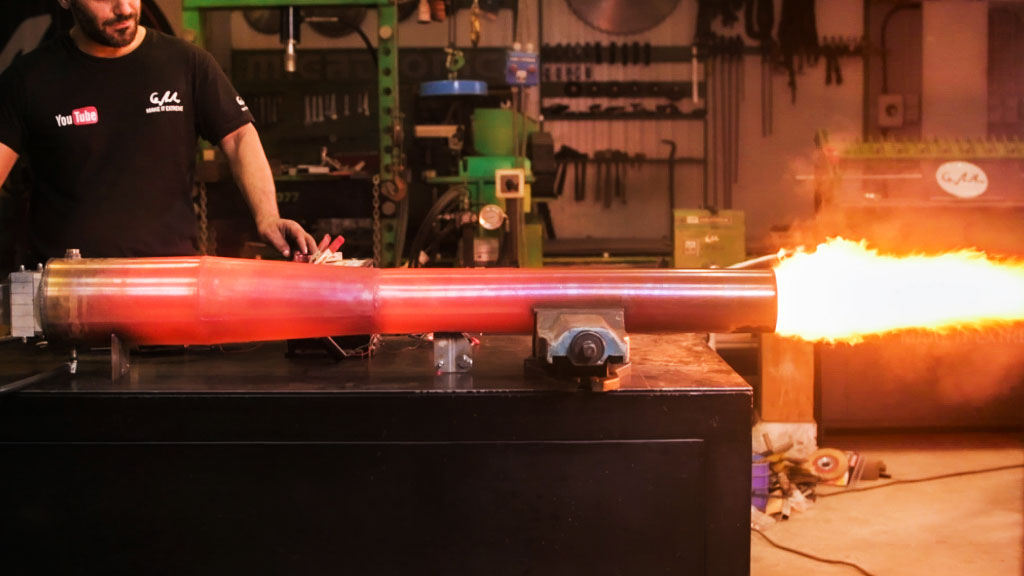 Project 0136 | Making a gasoline pulse Jet Engine - Make It Extreme