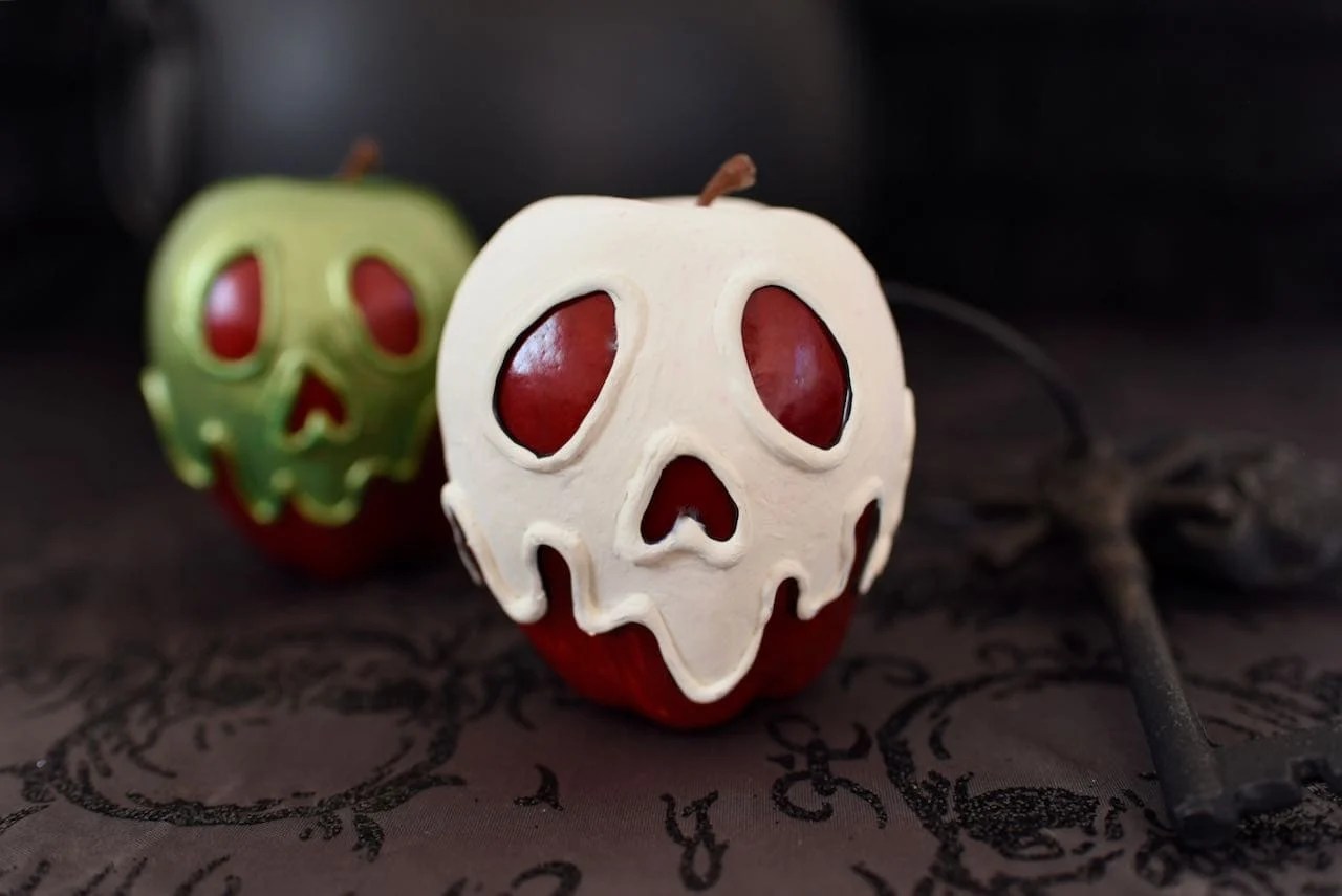 How to Make the Spookiest Snow White Poison Apple {in 15 Minutes!}