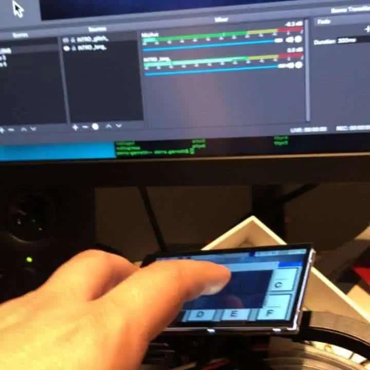Build a Raspberry Pi Macro Keyboard "Stream Deck"