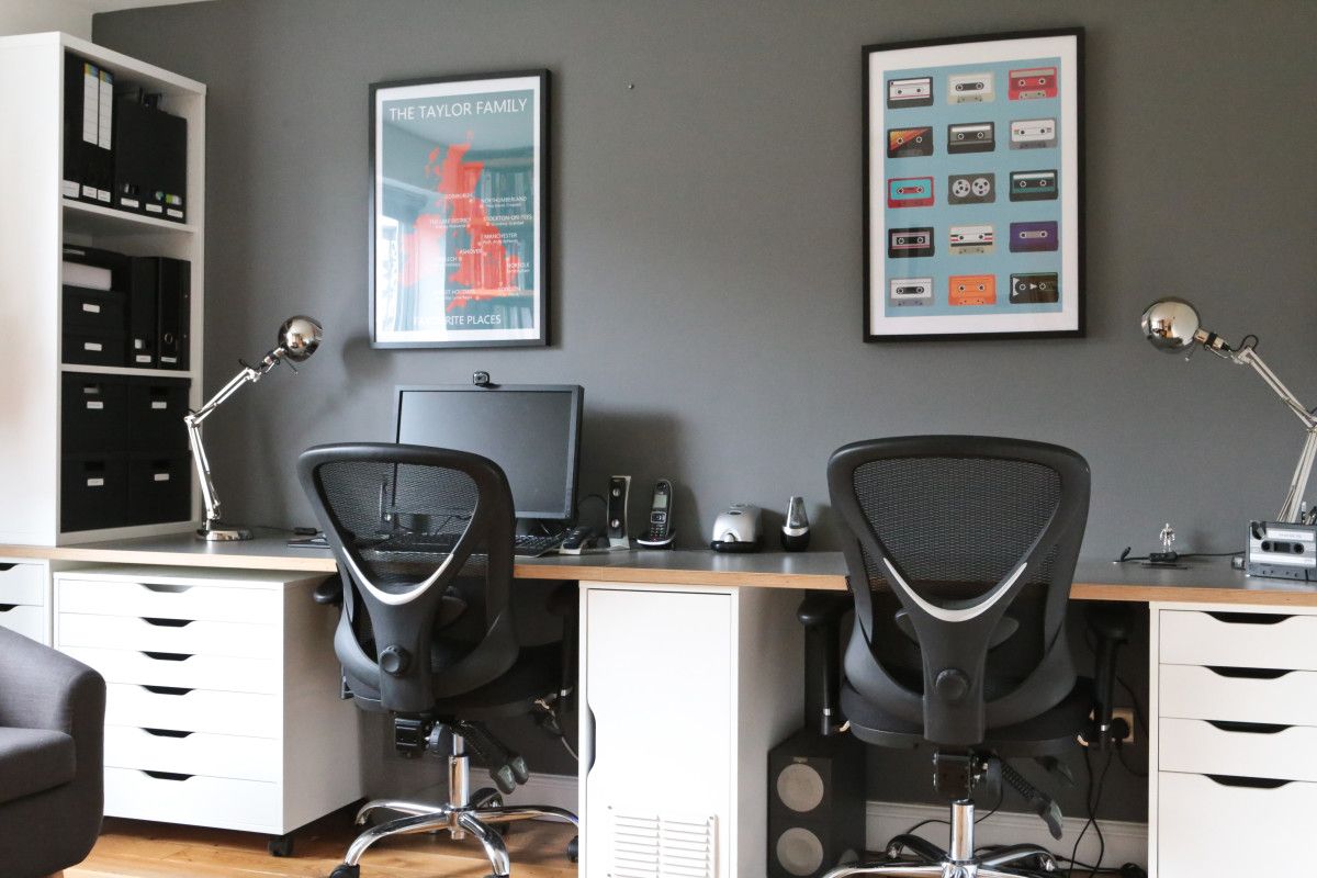 How To Arrange Two Desks In A Small Office