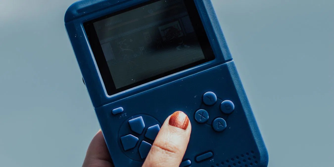 Best Handheld Gaming Consoles for Emulation Make Tech Easier