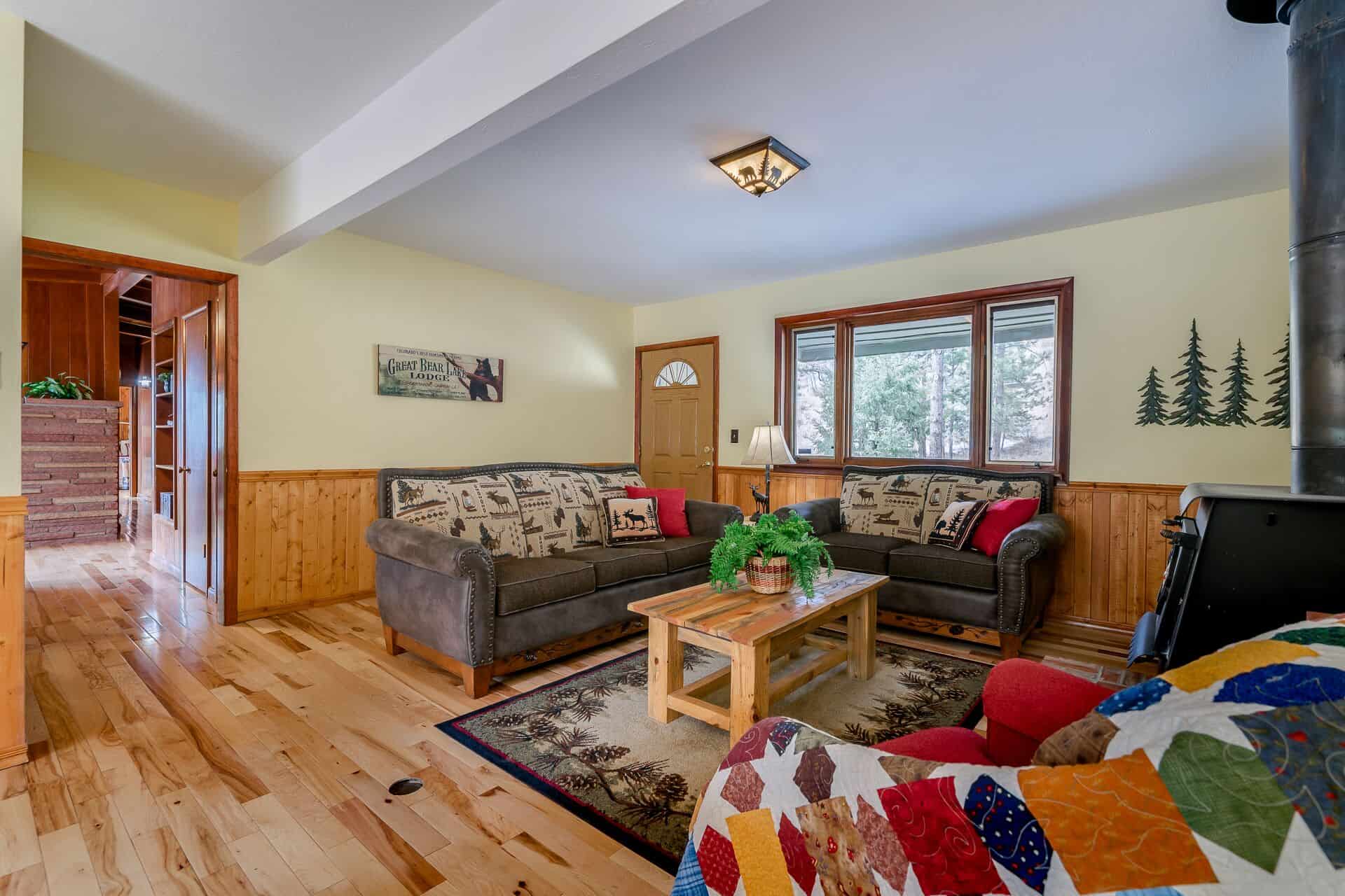 7805 N Topeka Ave., Cascade, CO 80809 Make Your Best Move