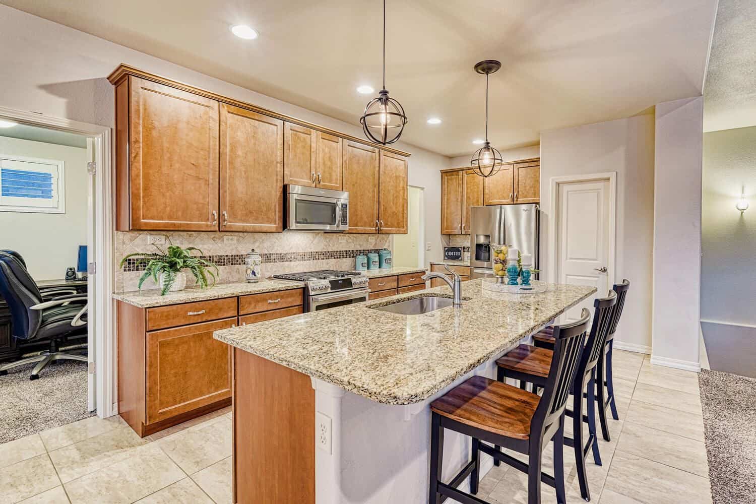 10088 Edgemont Ranch LN., Colorado Springs, CO 80924 Make Your Best Move