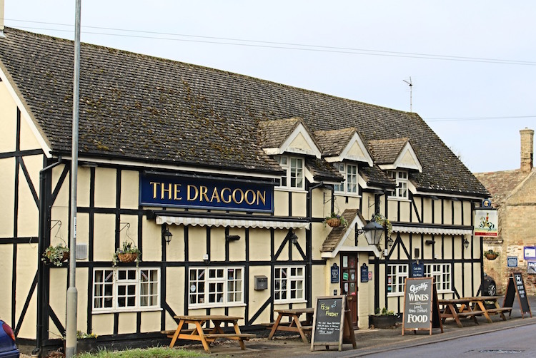 Pubs and Restaurants in Brampton Malcolms