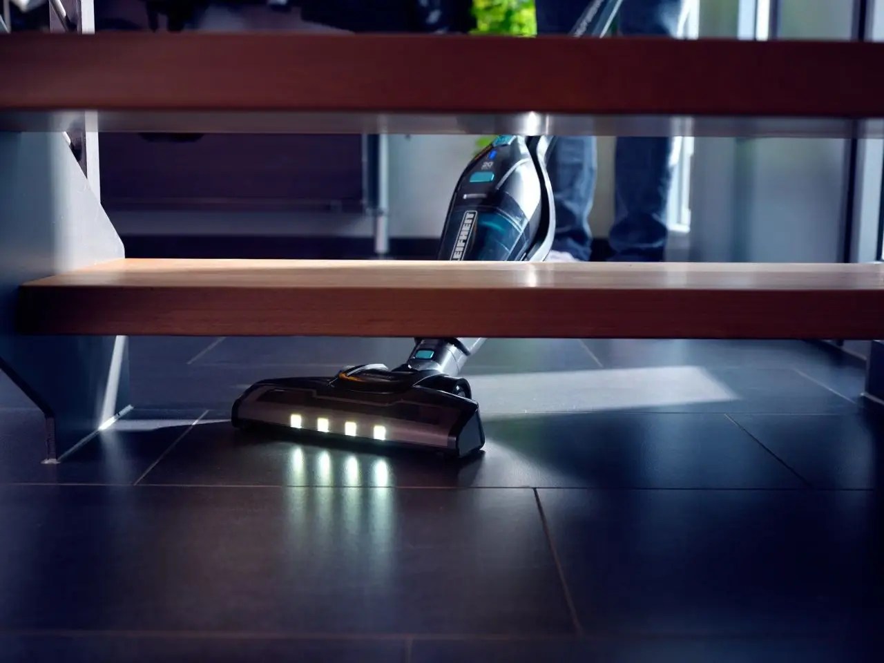 Leifheit tyčový vysavač 2v1Rotaro PowerVac 2v1 20V 11928 | MALL.CZ