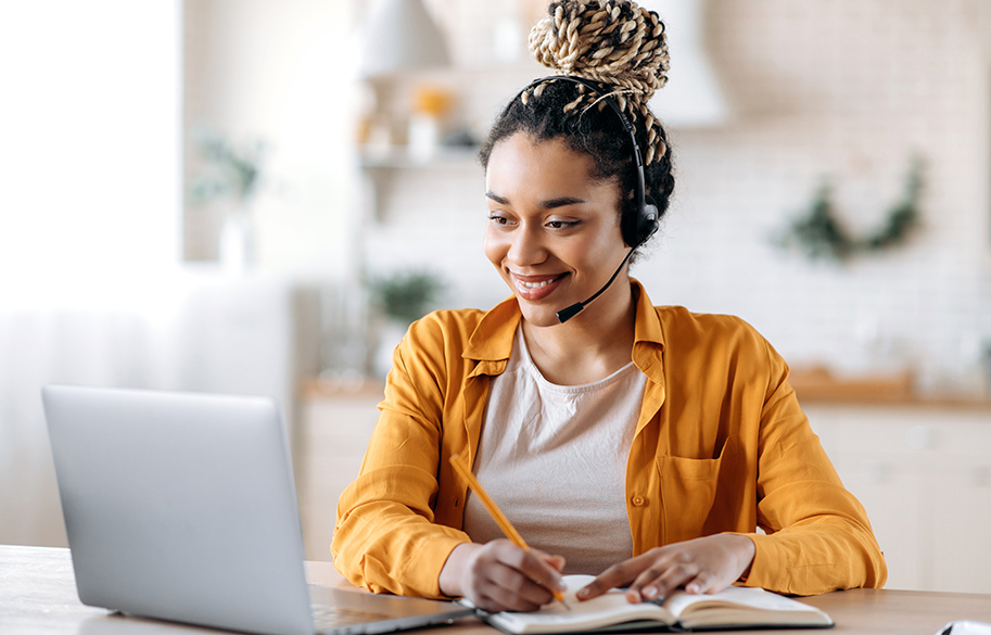 How to Use Virtual Assistants to Help You with Your Work While You’re