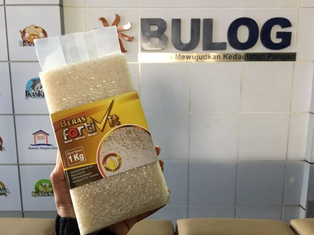 Bulog Luncurkan Beras Bervitamin, Harganya Rp 12.000/Kg | MalukuTerkini.com