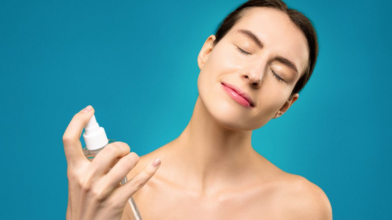 Setting spray What is makeup setting spray and what does it do