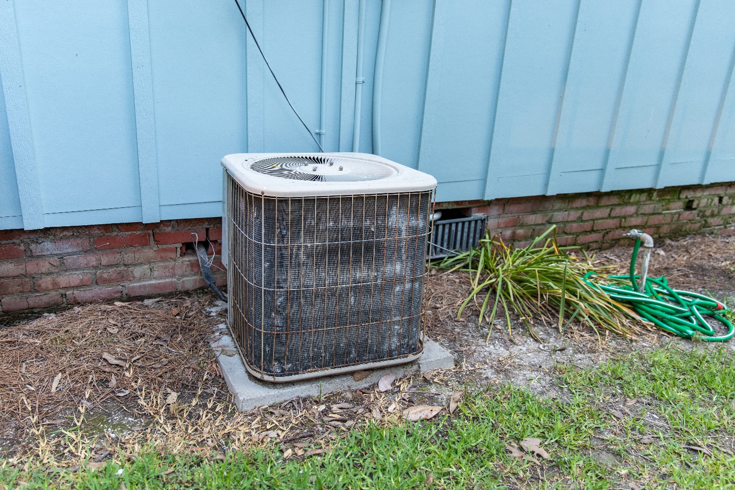 Should You Repair Or Replace An Old Air Conditioner? Frederick, CO
