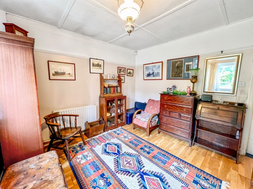 Portland Avenue, Gravesend, Kent, DA12, 2 bedroom, SemiDetached Bungalow