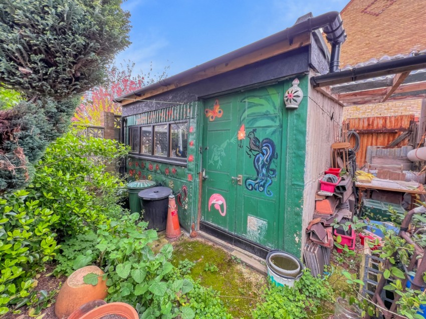 Portland Avenue, Gravesend, Kent, DA12, 2 bedroom, SemiDetached Bungalow