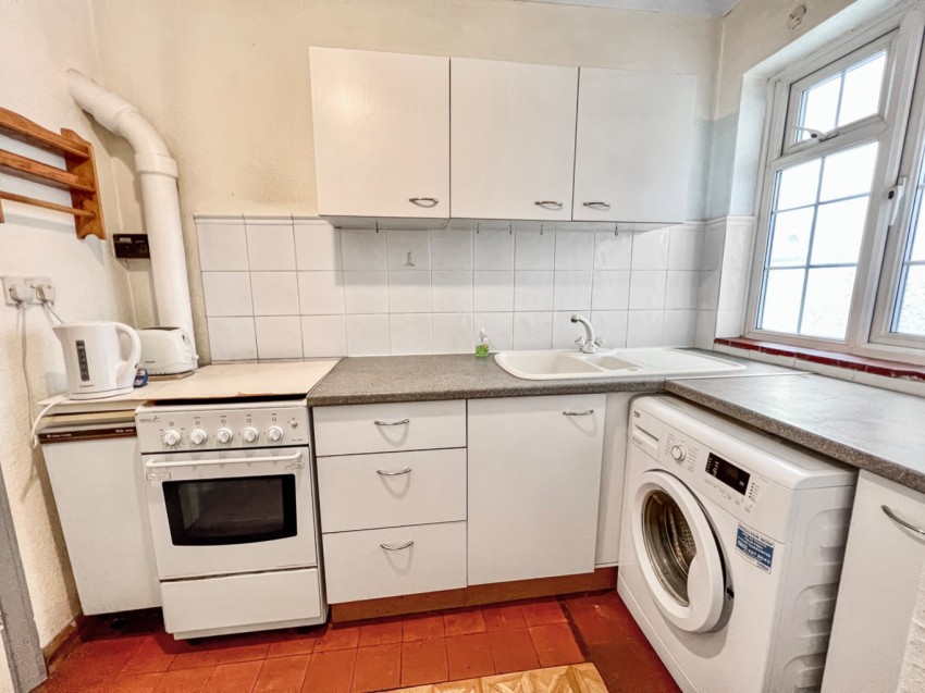 Portland Avenue, Gravesend, Kent, DA12, 2 bedroom, SemiDetached Bungalow