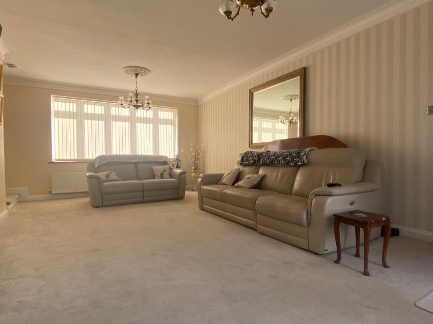 The Knole, Istead Rise, DA13 9DJ, 2 bedroom, SemiDetached