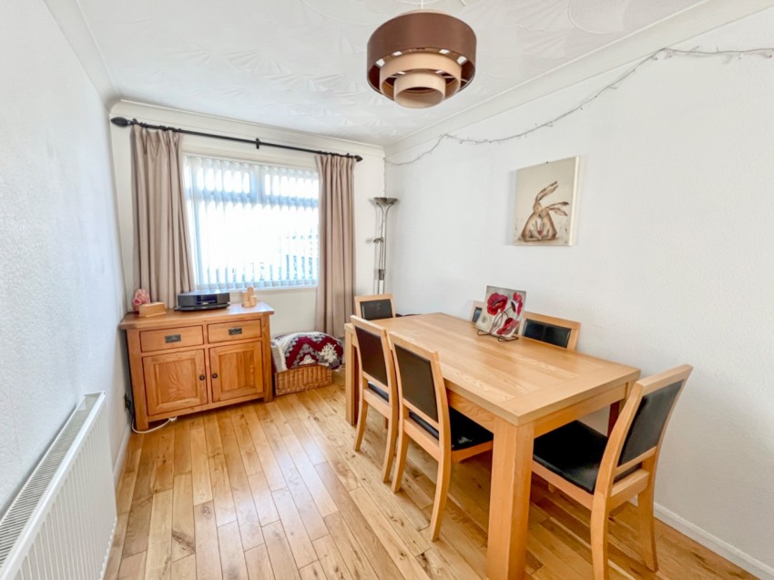 Mackenzie Way, Gravesend, Kent, DA12 5UH, 2 bedroom, Terraced