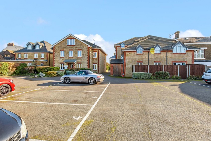 St James's Place, Lennox Road, Gravesend, DA11, 2 bedroom, Apartment