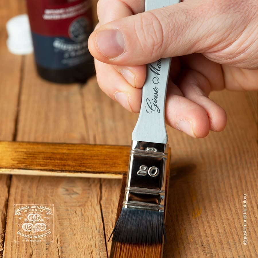 Bitumen to darken gold leaf Giusto Battiloro