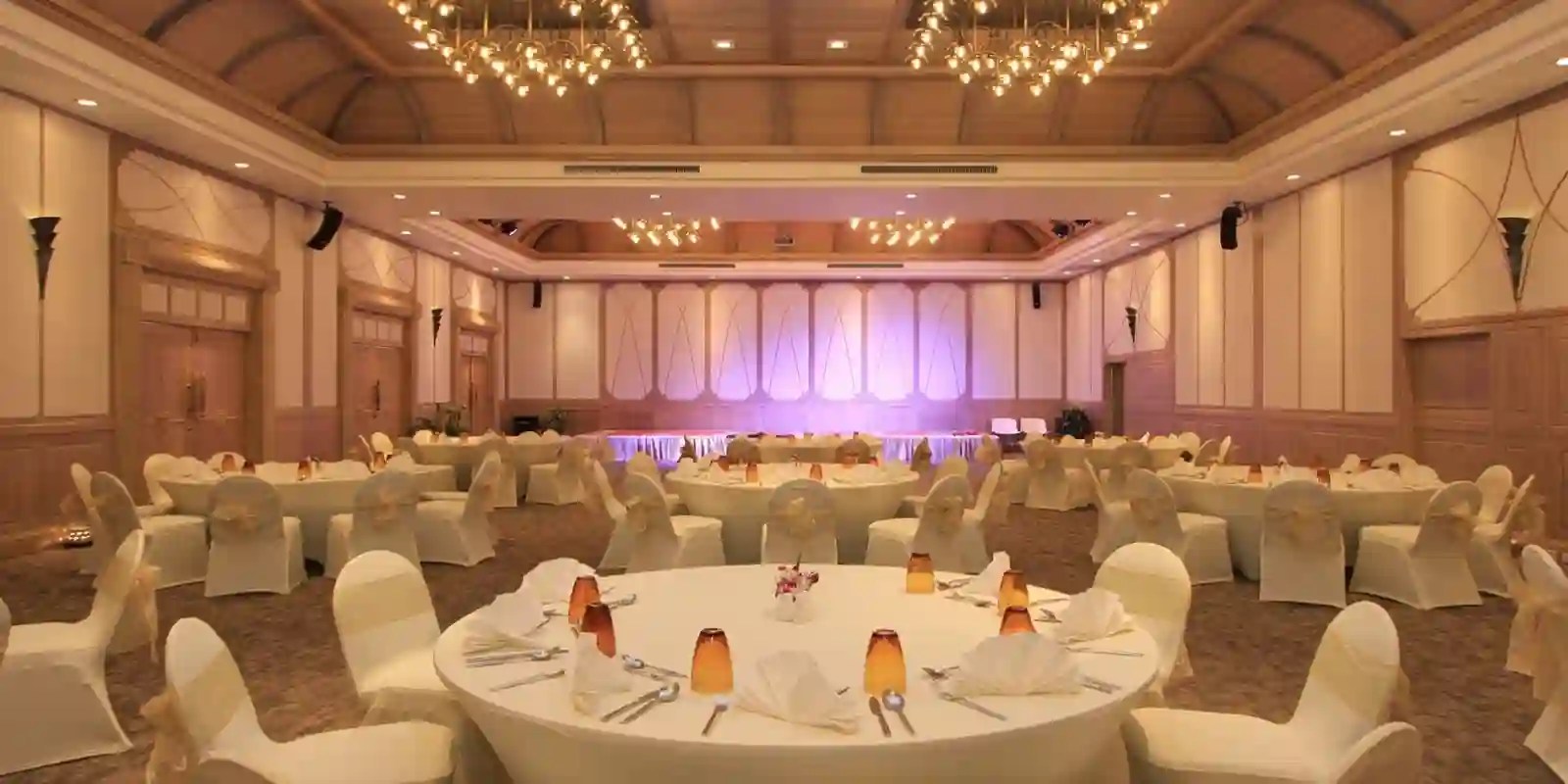 Finding the Perfect Function Room in Northern Beaches MangaXYZ