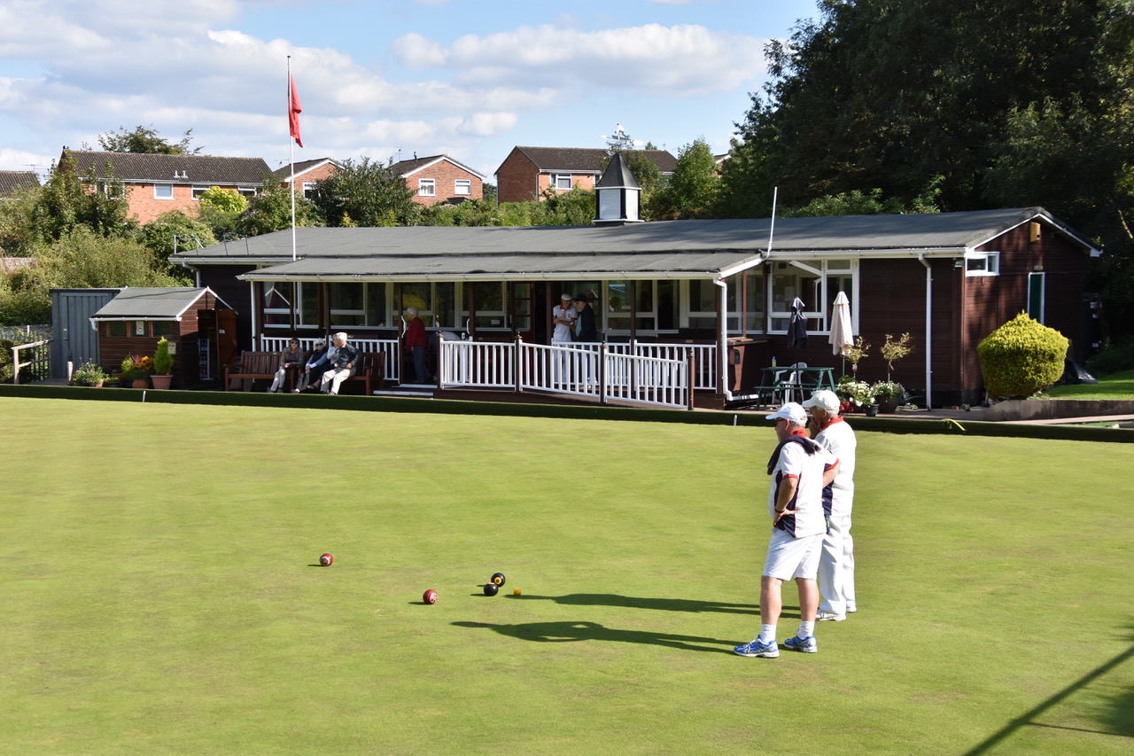 Outdoor Bowls Manor Park Sports Club