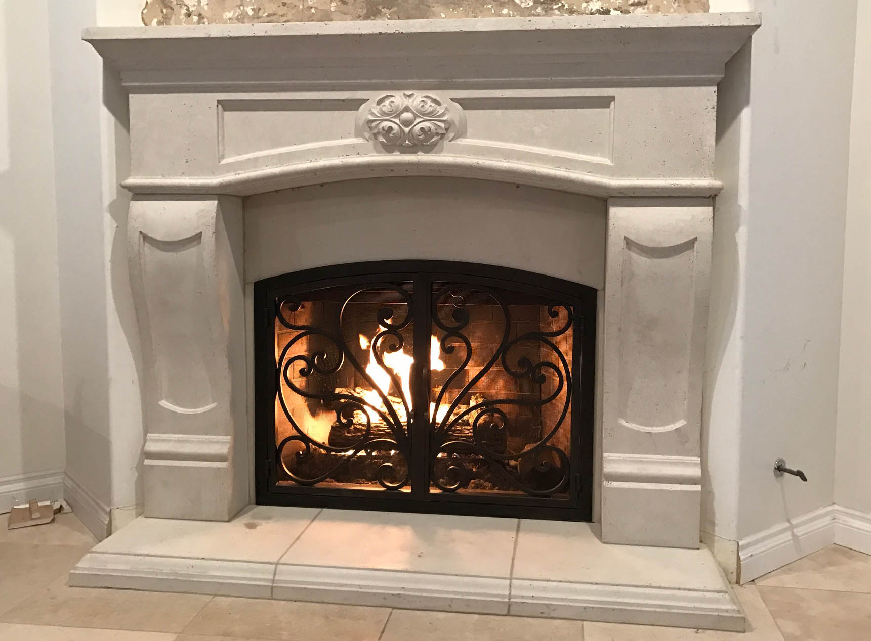 FM025 Fireplace Mantels, Fireplace surrounds, Iron Fireplace Doors and