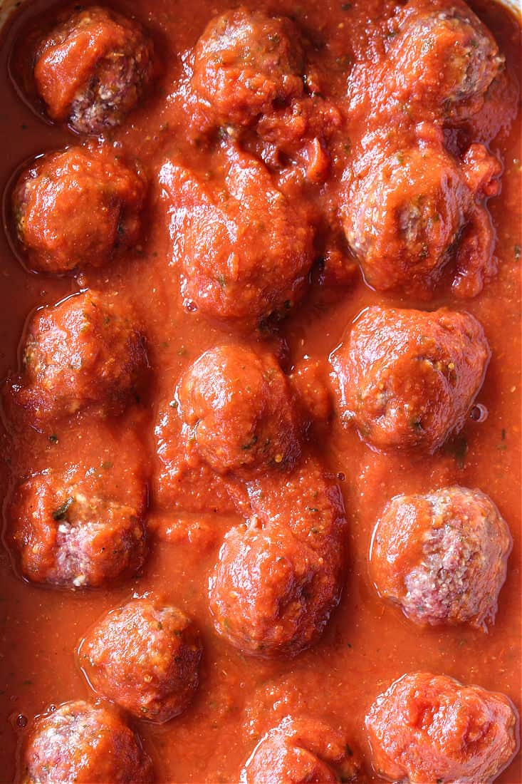 Slow Cooker Meatballs Mantitlement