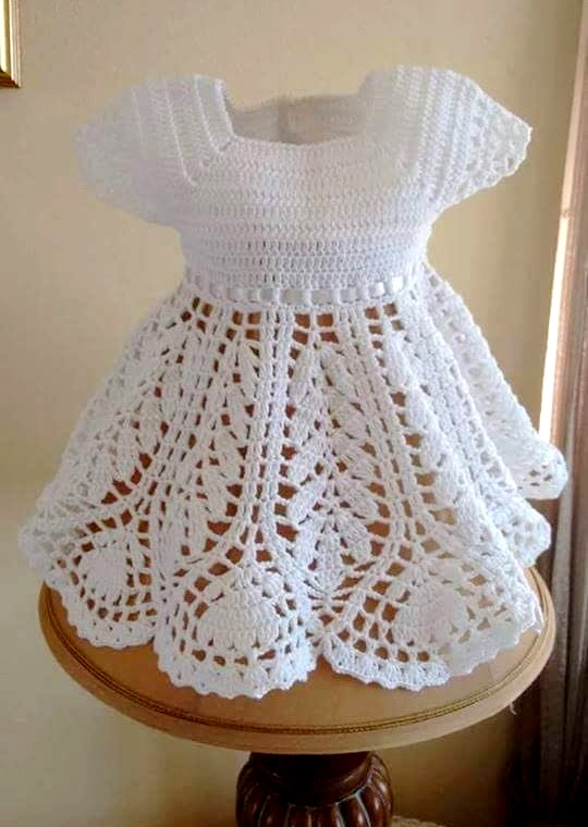 Como Hacer un Bonito Vestido a Crochet para Niña Vídeo ⋆ Manualidades
