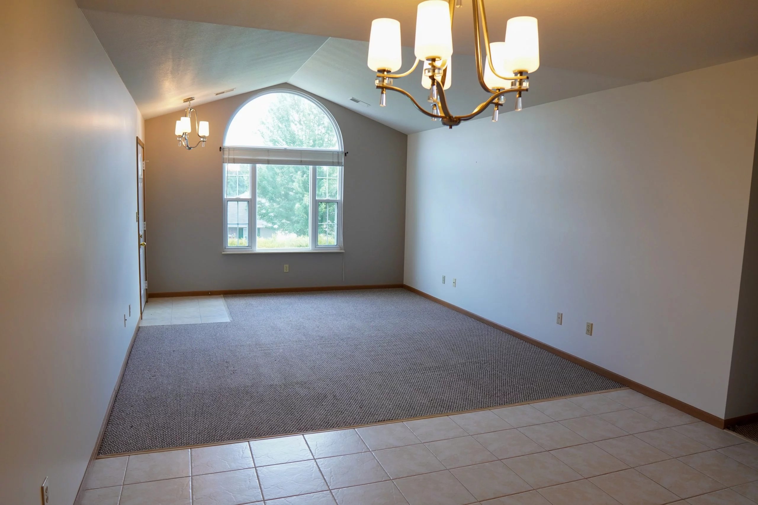 Maple Heights Condos & Apartments in New Castle, Pennsylvania