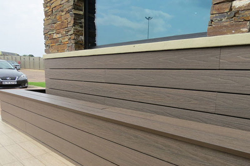 Vertical Composite Wall Cladding NewTechWood Wood Grain Effect Plastic