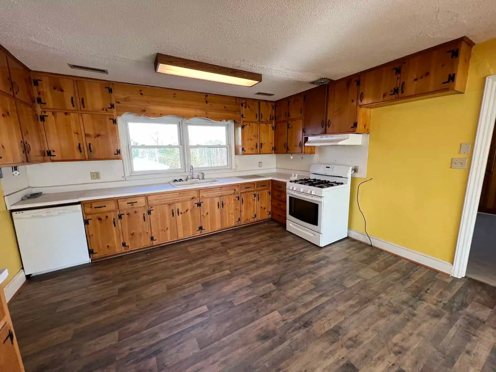 1317 New Garden Road, Greensboro, NC 27410 Marathon Property