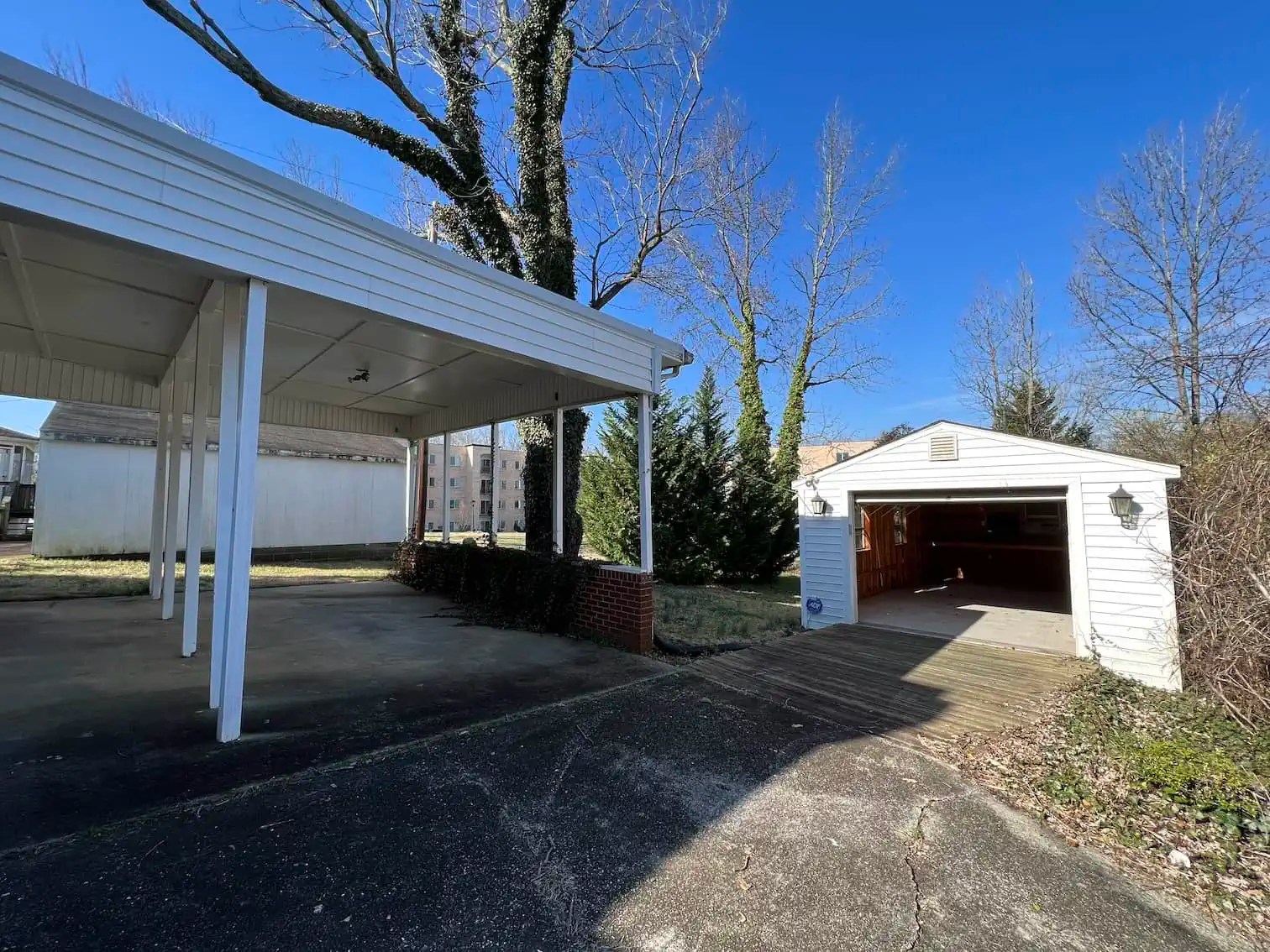 1317 New Garden Road, Greensboro, NC 27410 Marathon Property