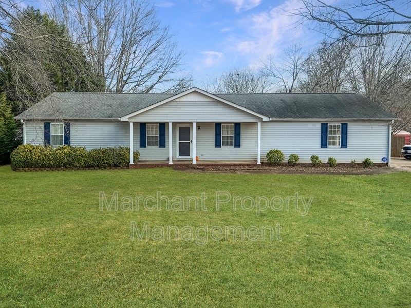 3704 Greenpond Road Woodruff, SC 29388 Marchant Property Management, LLC