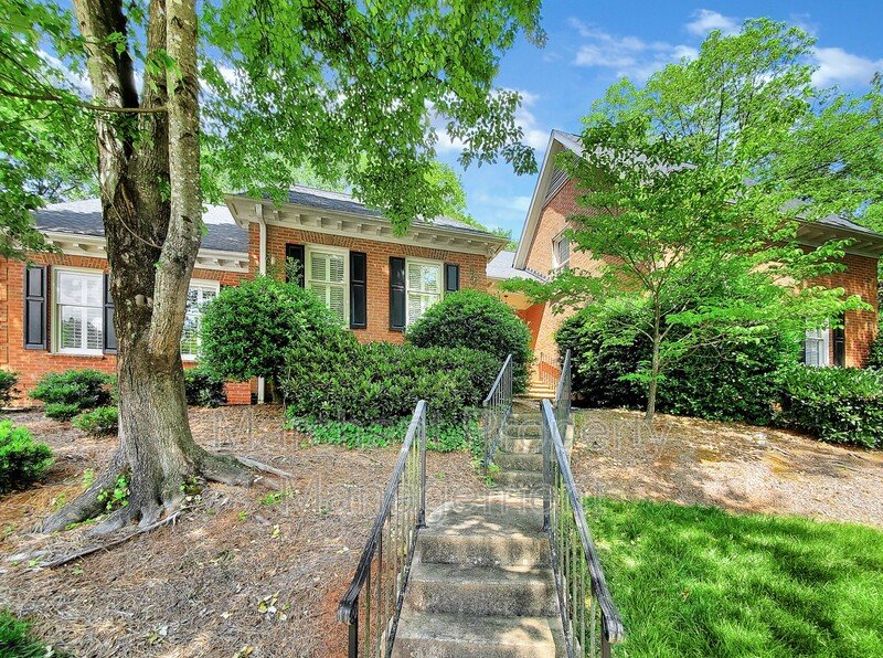 10 Landsdown Avenue Greenville, SC 29601 Marchant Property Management