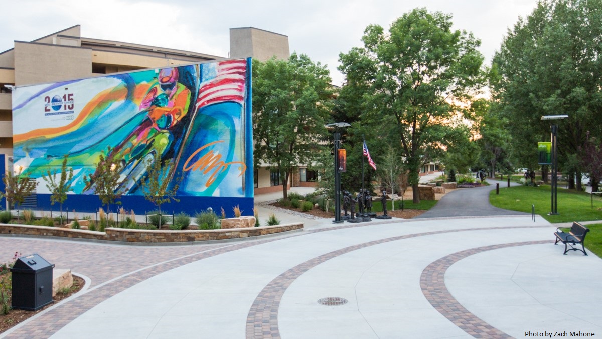 Avon Main Street Mall