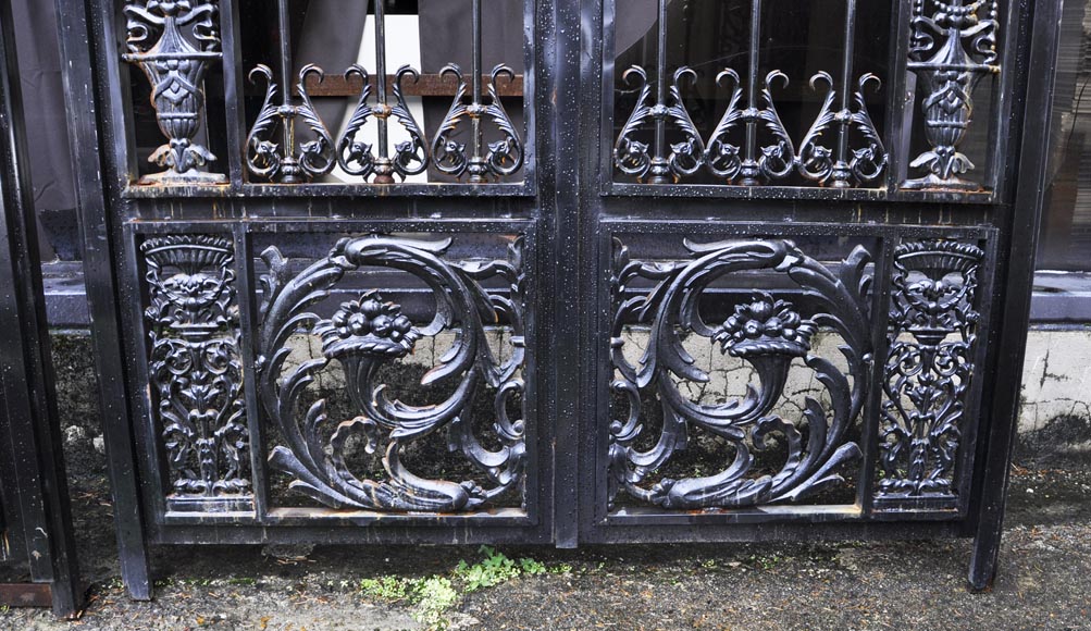 Set of six modern cast iron doors in the style of 18th century gates