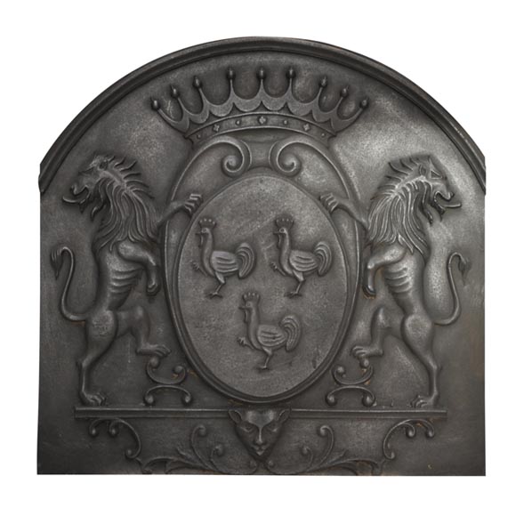 Cast iron fireback with roosters and lions decoration Firebacks