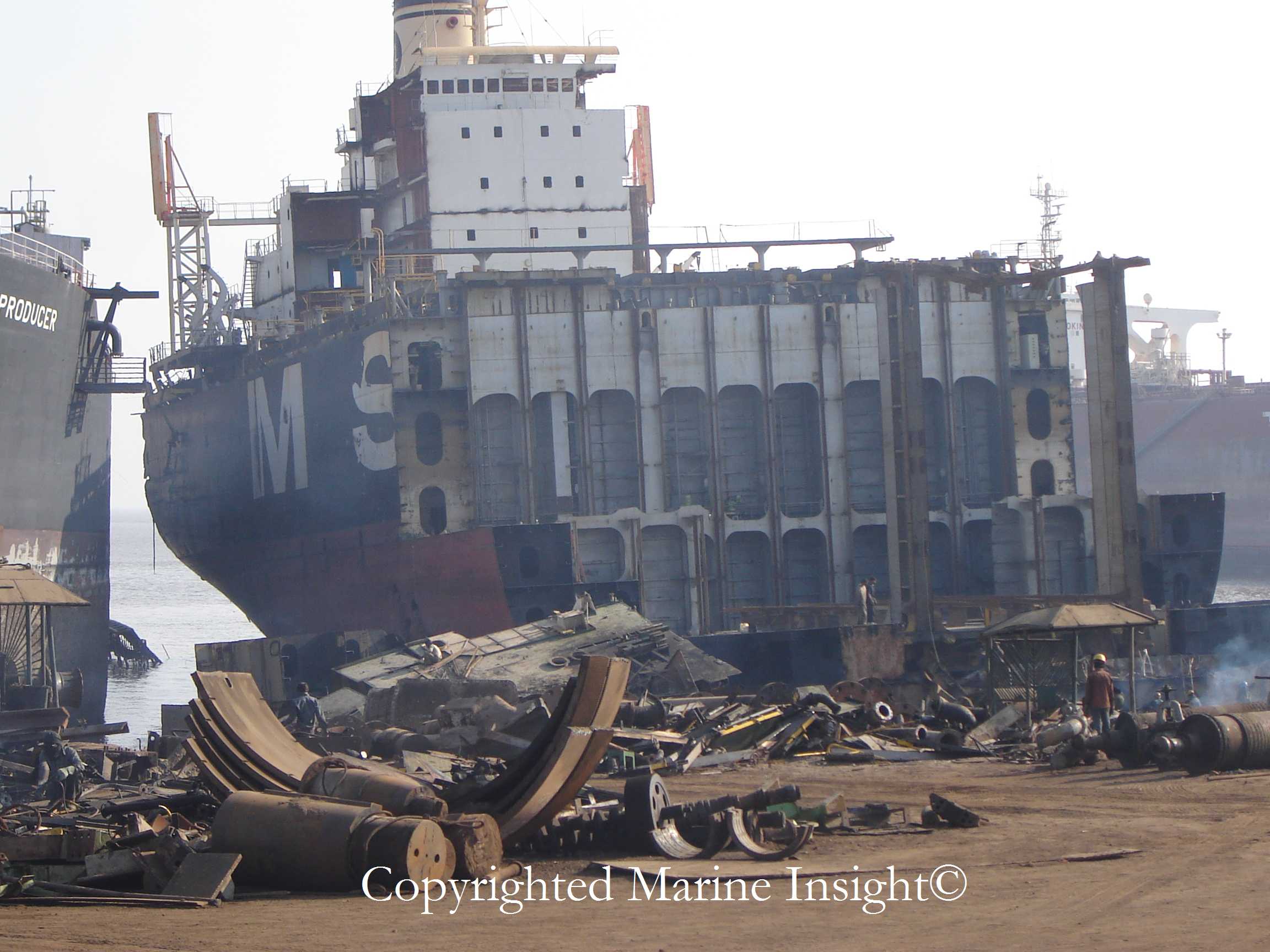 Alang, Gujarat The World’s Biggest Ship Breaking Yard & A Dangerous