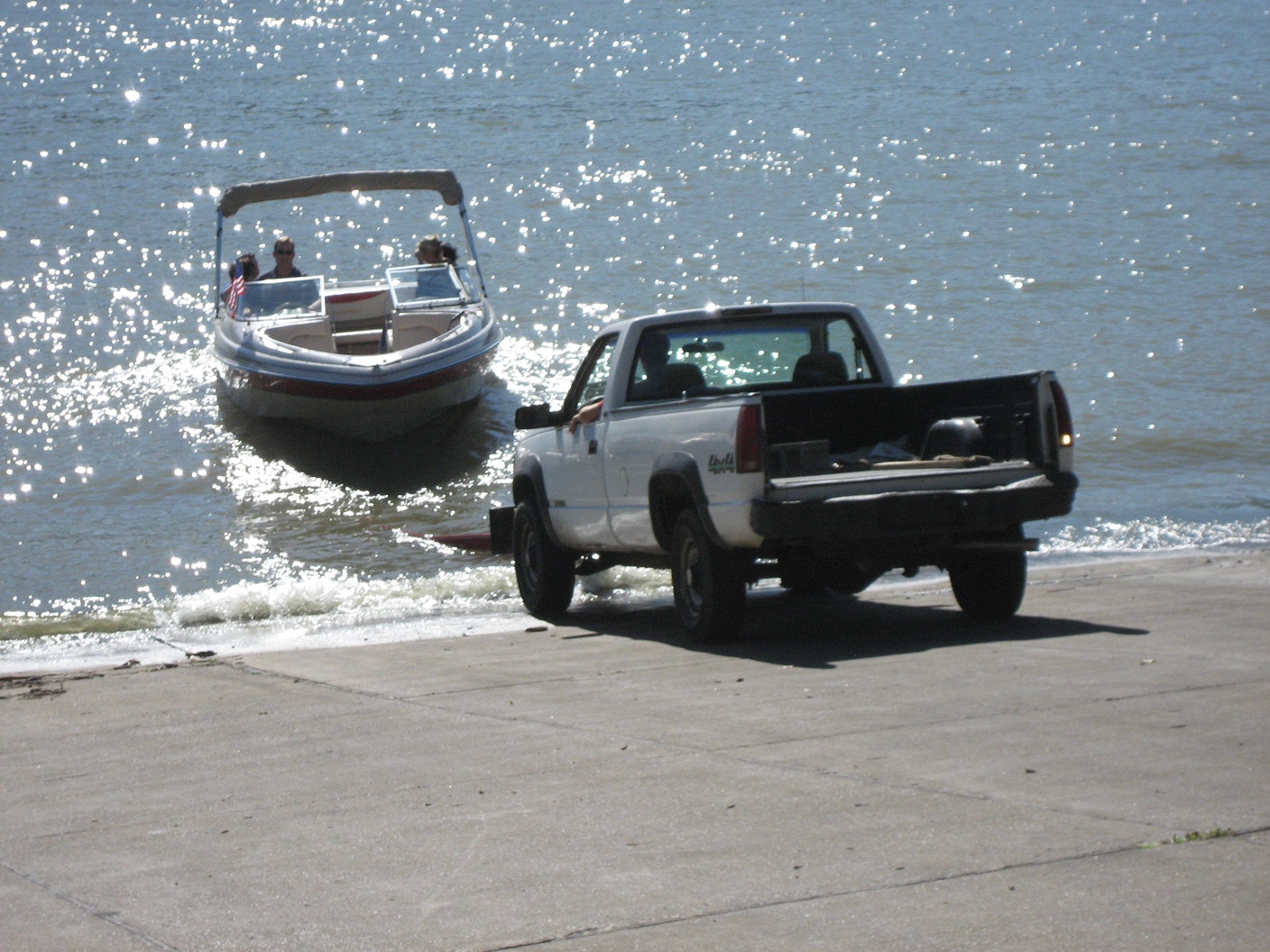 Mariner's Landing is a full service Cincinnati Marina on the Ohio River