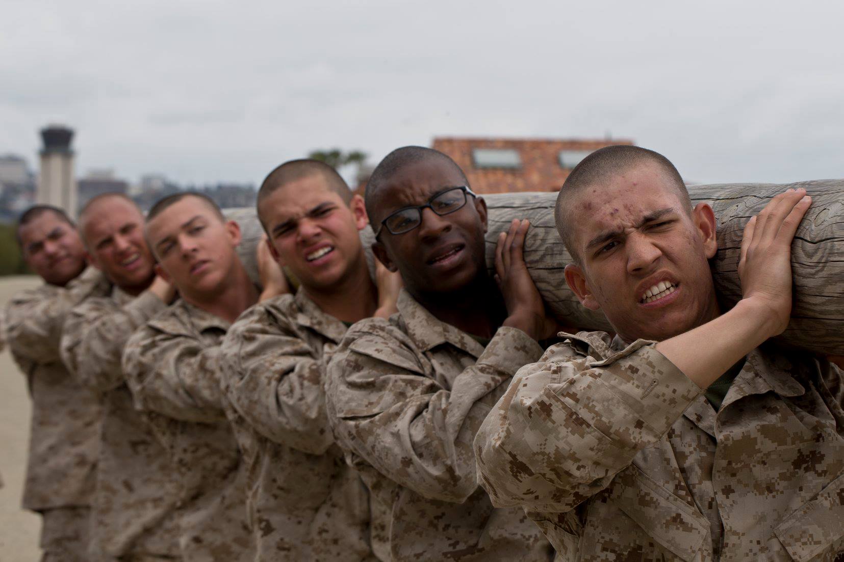 Marine Corps Log Drills A Challenging Squad Event