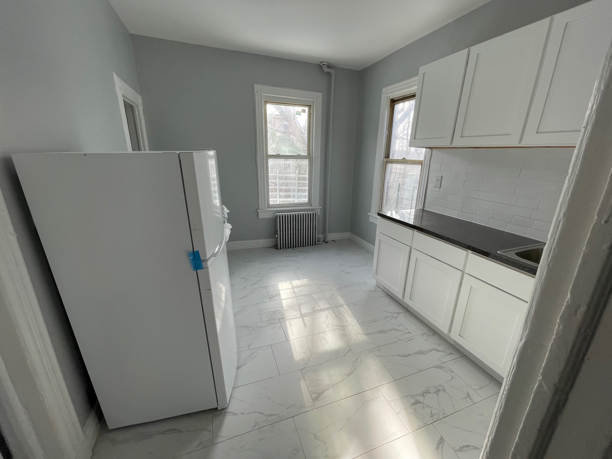 4 Bedrooms *RENOVATED* Spacious* in Yonkers Marked Realty