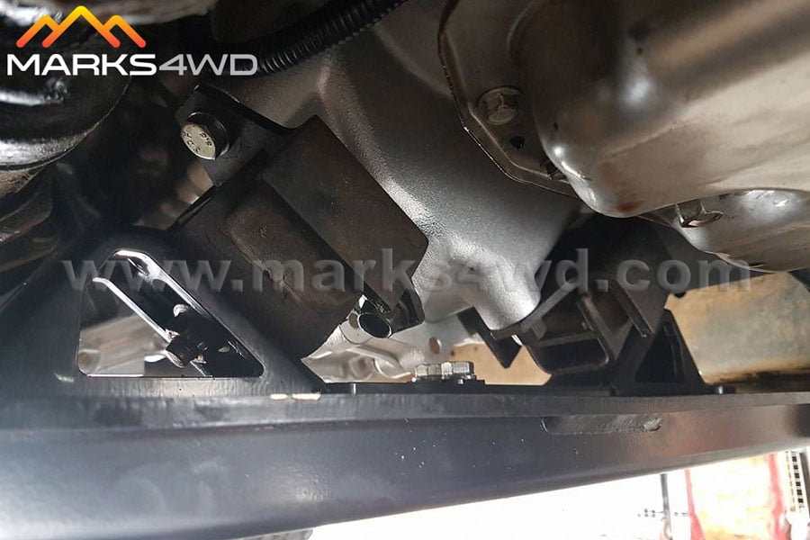 Adjustable Gearbox Crossmember Nissan Patrol Marks 4WD